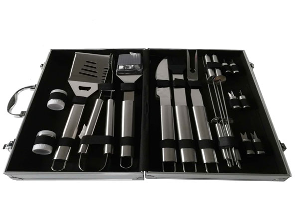 easily cleaned grilling tool set best price-3