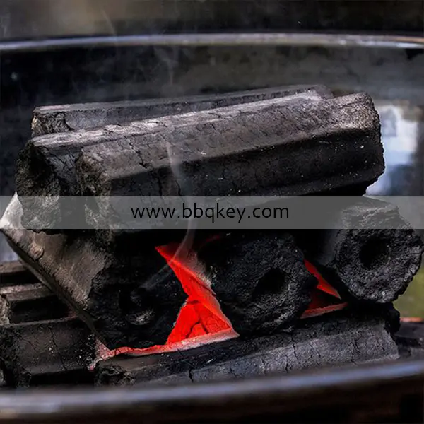 Low Ash Square Barbecue Sawdust Charcoal Briquettes